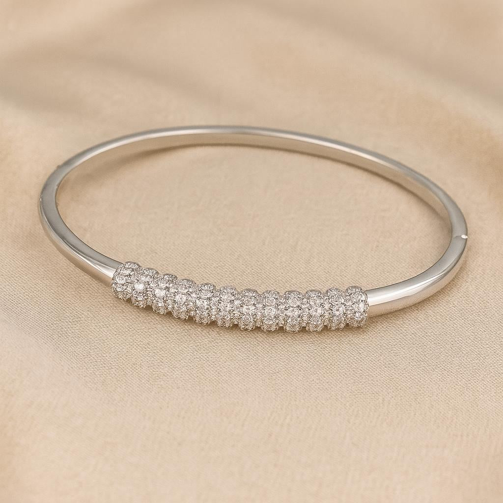 Bracelet Rigide Argenté avec Cristaux – Élégance Étincelante - Manaya Bijoux
