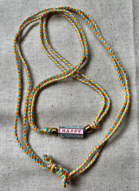 Collier "Happy Mood" – Cordon tressé multicolore & perle message - Manaya Bijoux