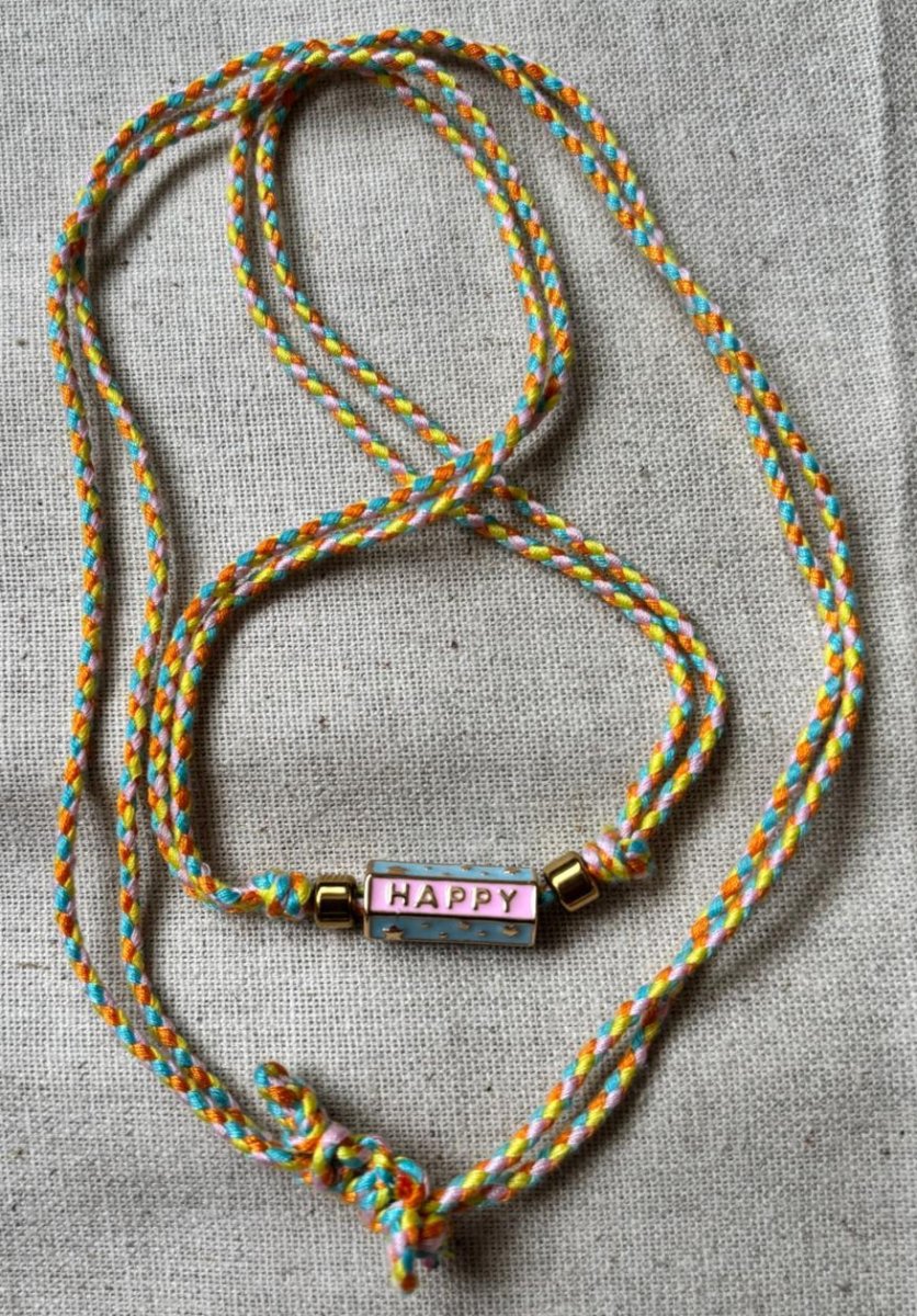 Collier "Happy Mood" – Cordon tressé multicolore & perle message - Manaya Bijoux