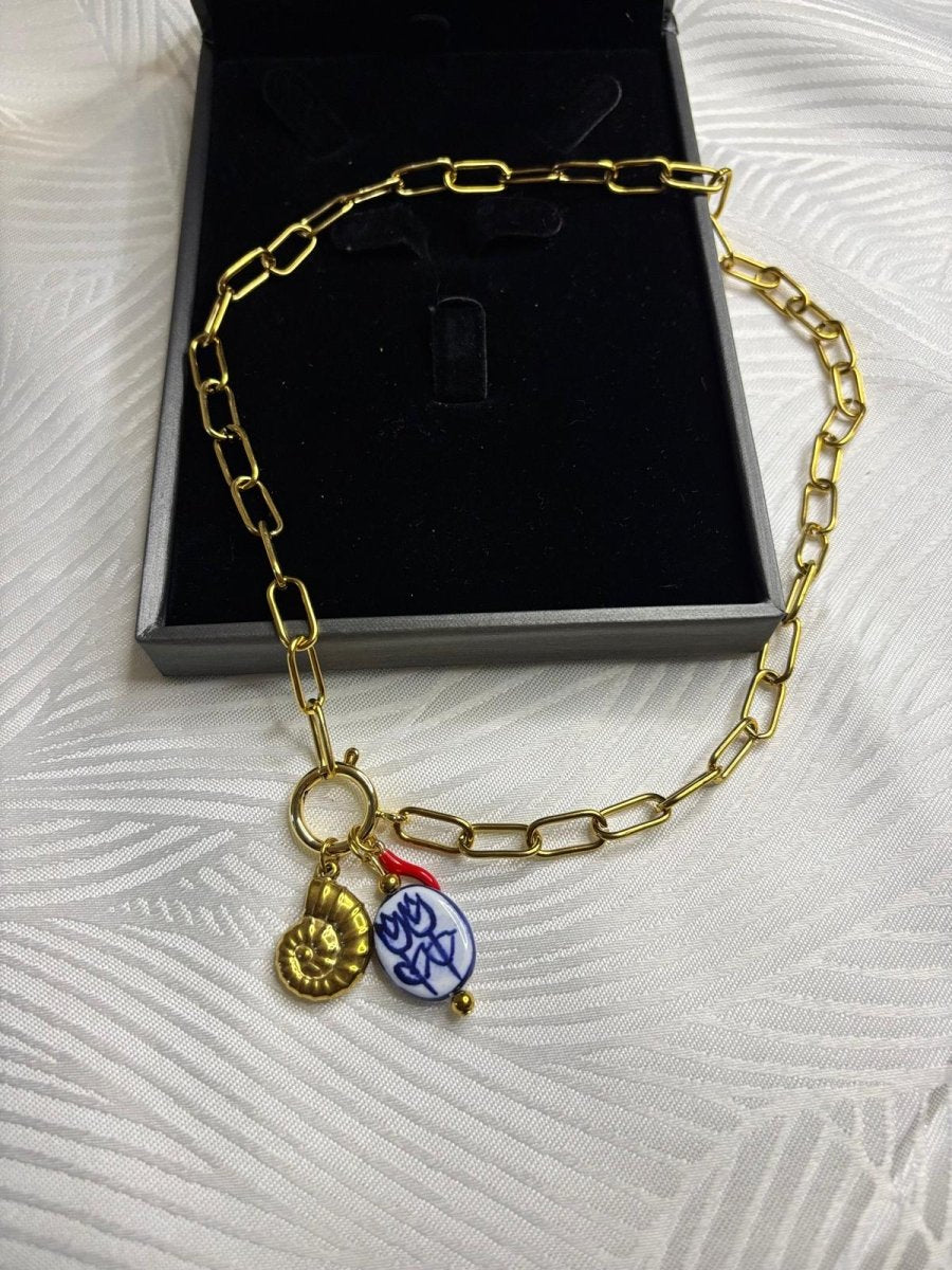 Collier "Ottoman Gold" – Chaîne dorée & médaillon céramique peint à la main - Manaya Bijoux